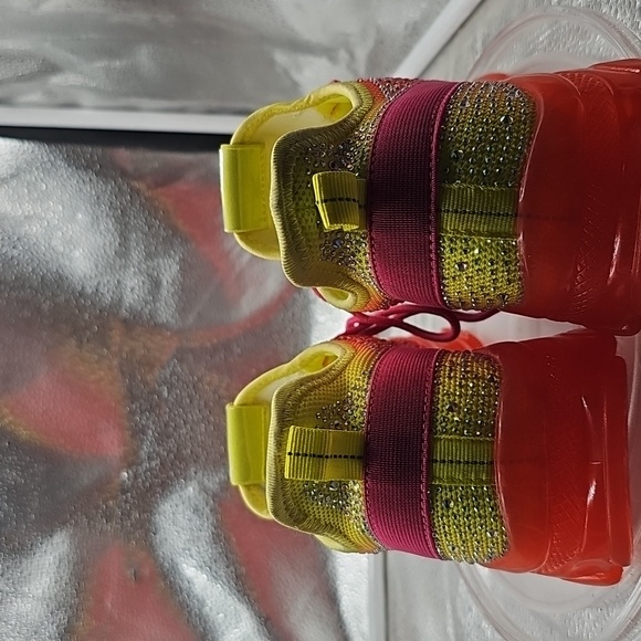 C Red And Yellow And Pink Athletic Shoes Size 7.5 Glitter Liliana - Picture 4 of 8